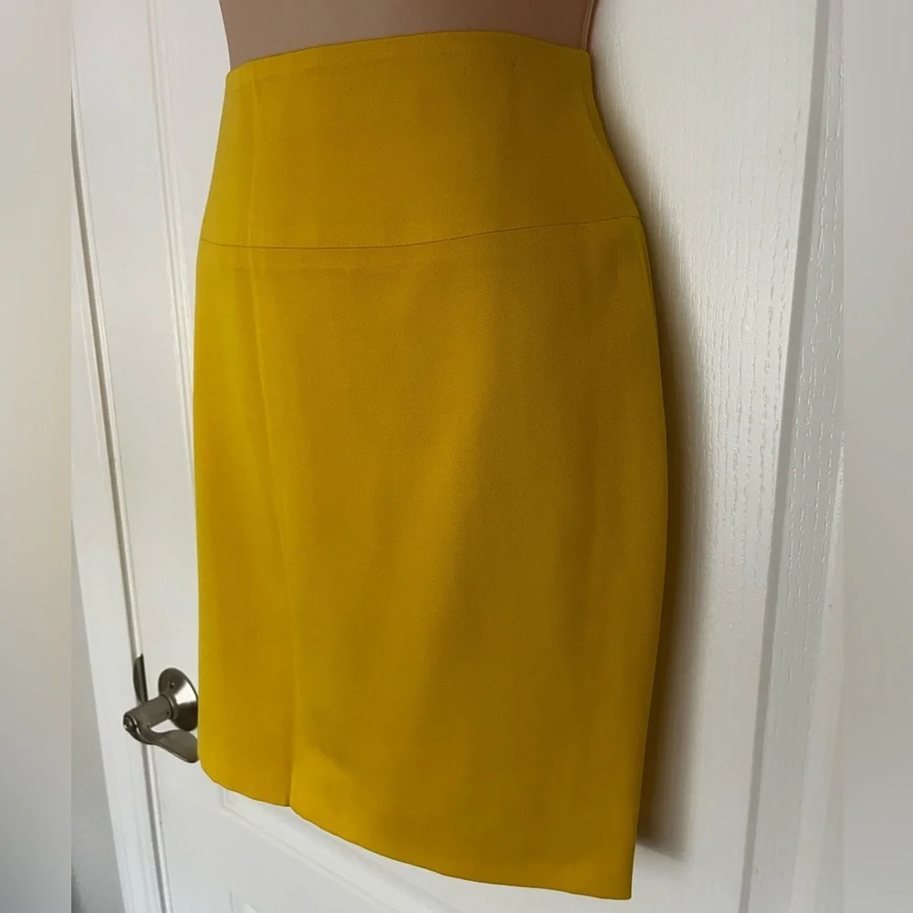 🛍️3 For $10🛍️Andrea Behar Beautiful Sunny Lemon Yellow Mini Pencil Skirt, Sz 4